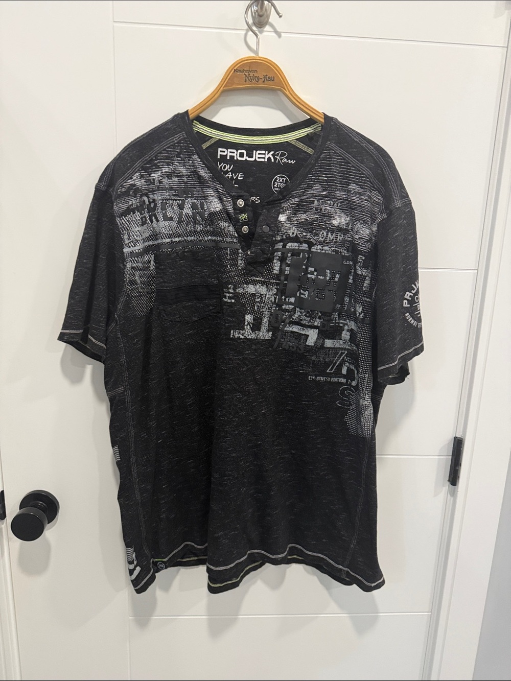 Projek Raw Men's Black Graphic Henley Shirt size 2XL